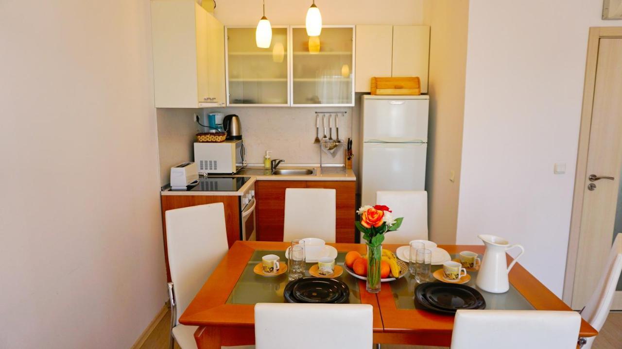 Apartment Marina Residence - Апартамент Марина Резидънс Kavarna Buitenkant foto