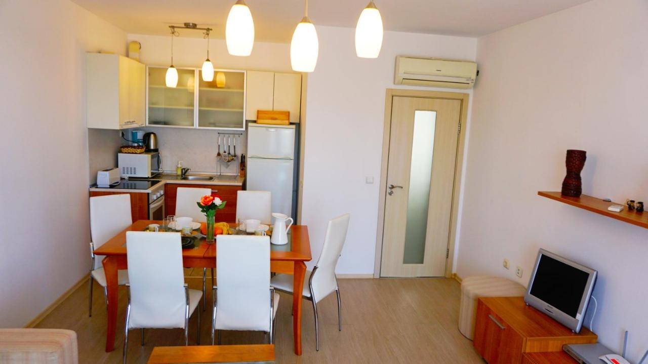 Apartment Marina Residence - Апартамент Марина Резидънс Kavarna Buitenkant foto
