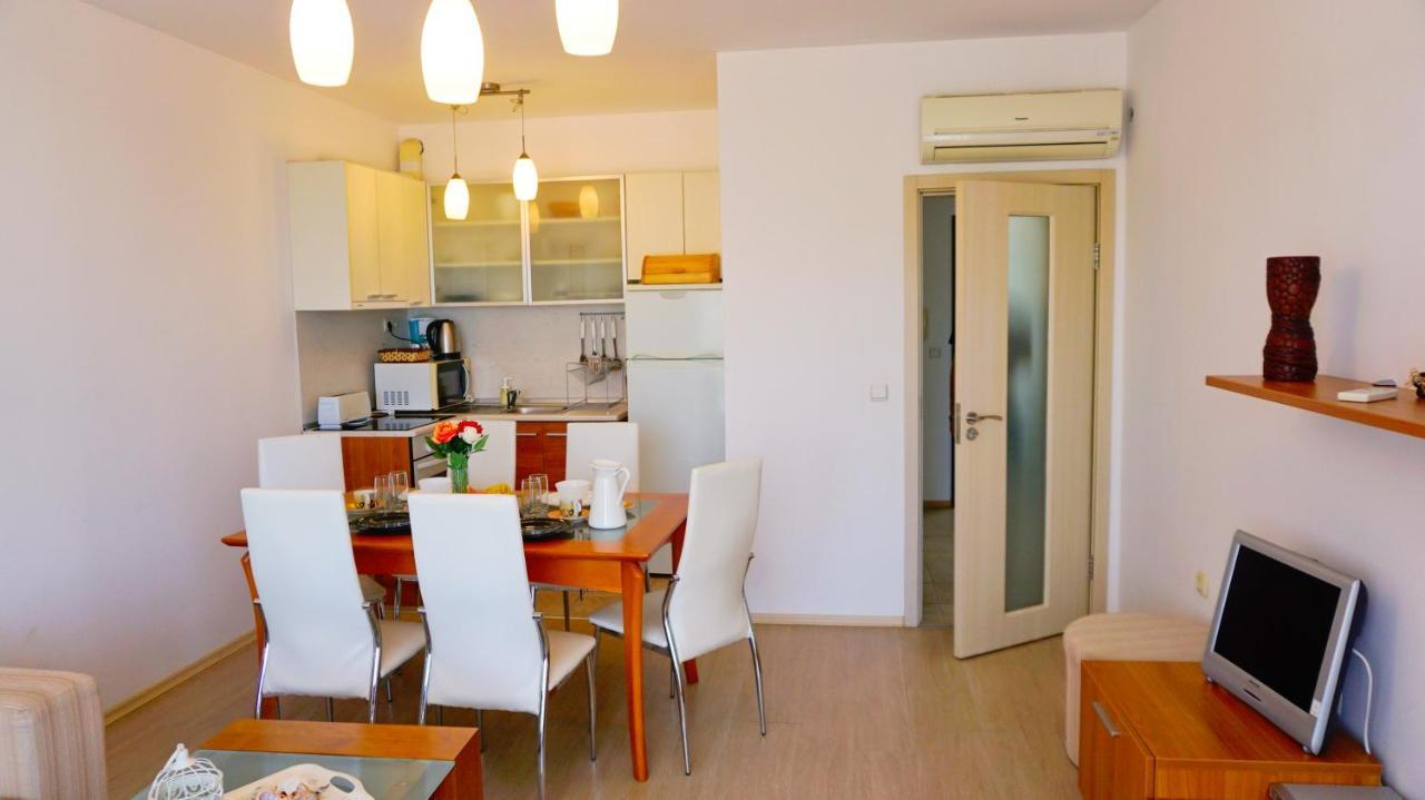 Apartment Marina Residence - Апартамент Марина Резидънс Kavarna Buitenkant foto