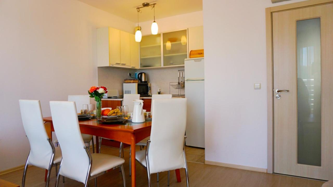 Apartment Marina Residence - Апартамент Марина Резидънс Kavarna Buitenkant foto