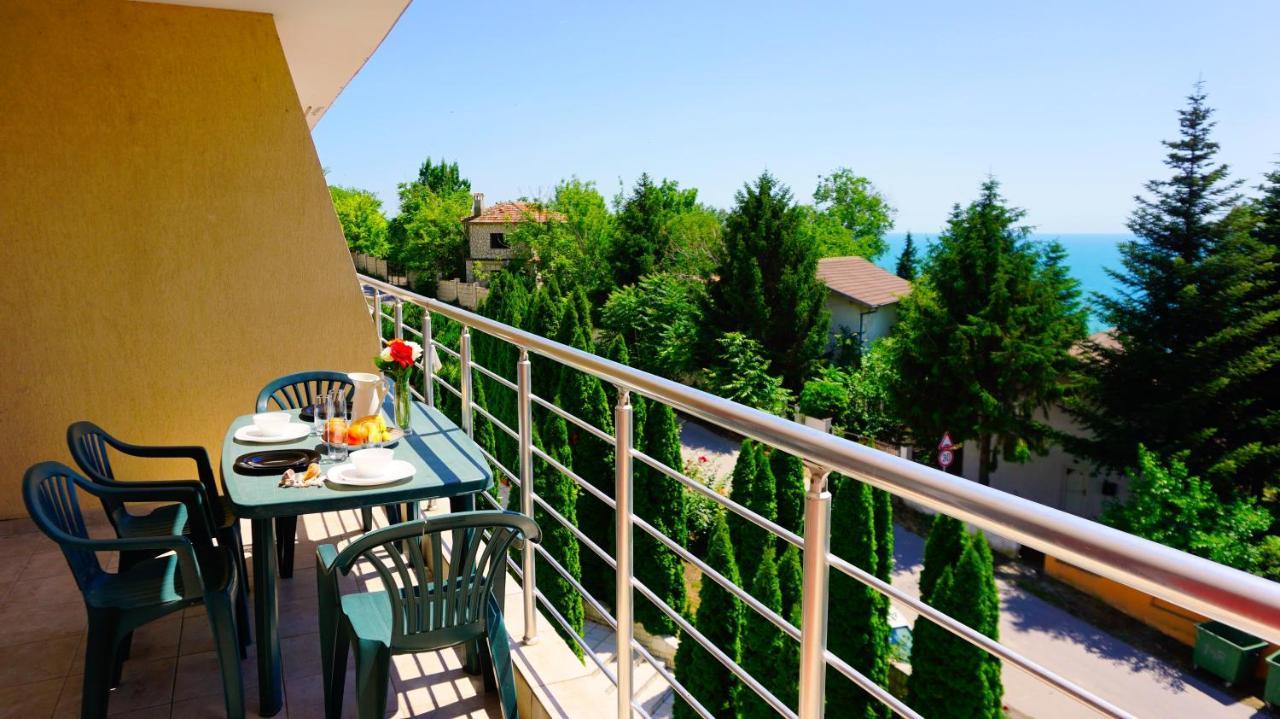 Apartment Marina Residence - Апартамент Марина Резидънс Kavarna Buitenkant foto